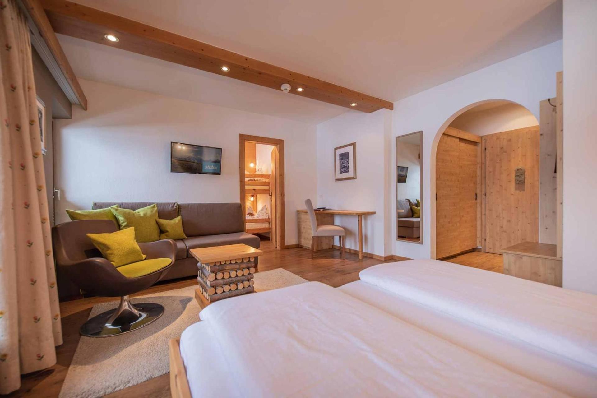 Familien- & Vitalhotel Auenhof Fulpmes Bagian luar foto