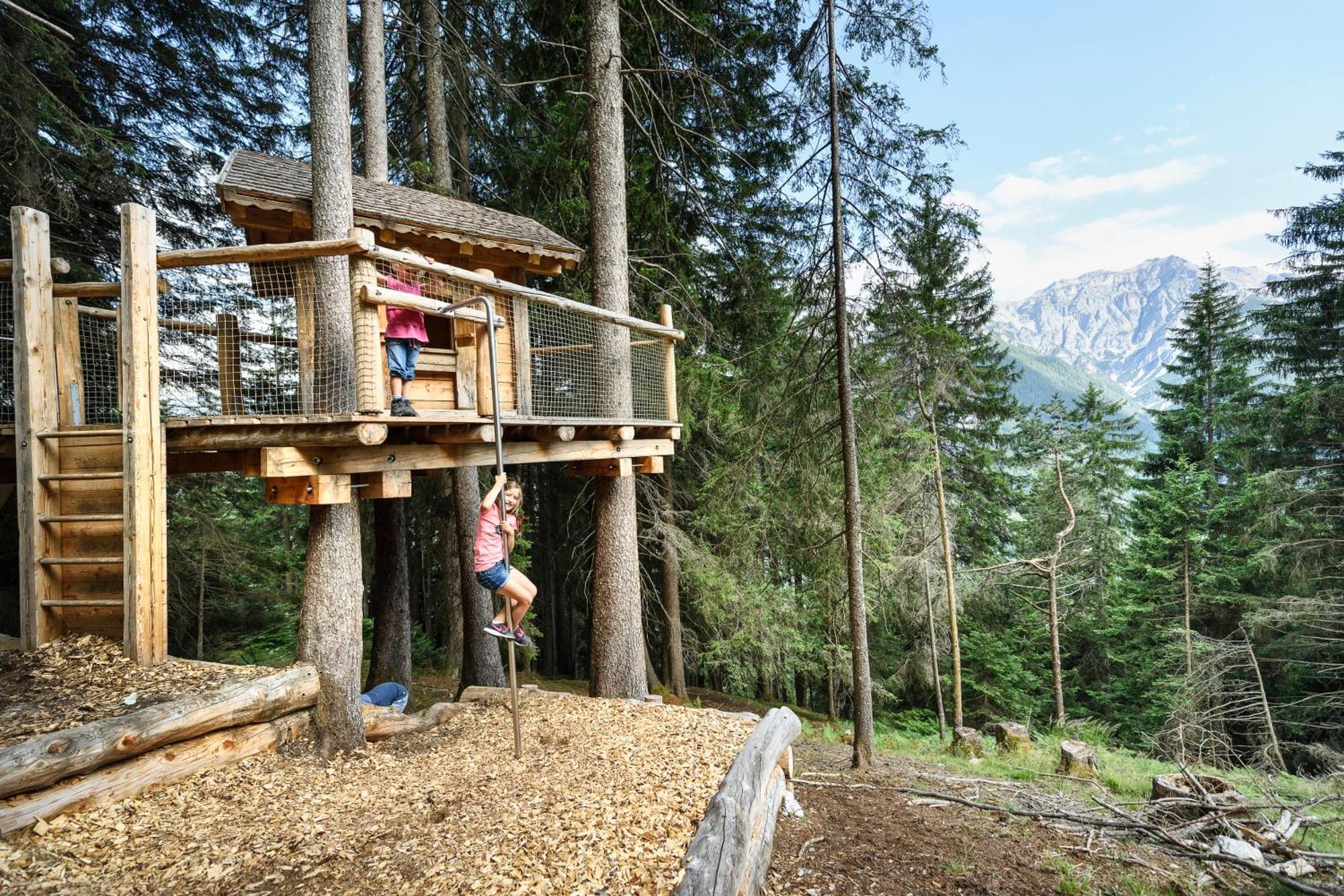 Familien- & Vitalhotel Auenhof Fulpmes Bagian luar foto