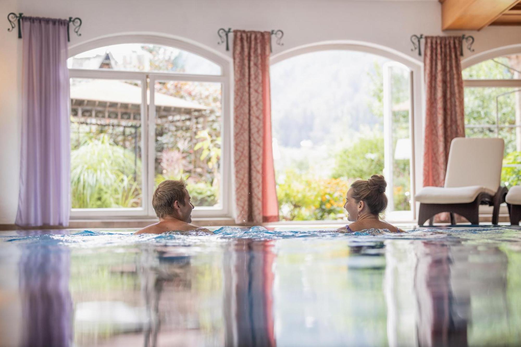 Familien- & Vitalhotel Auenhof Fulpmes Bagian luar foto