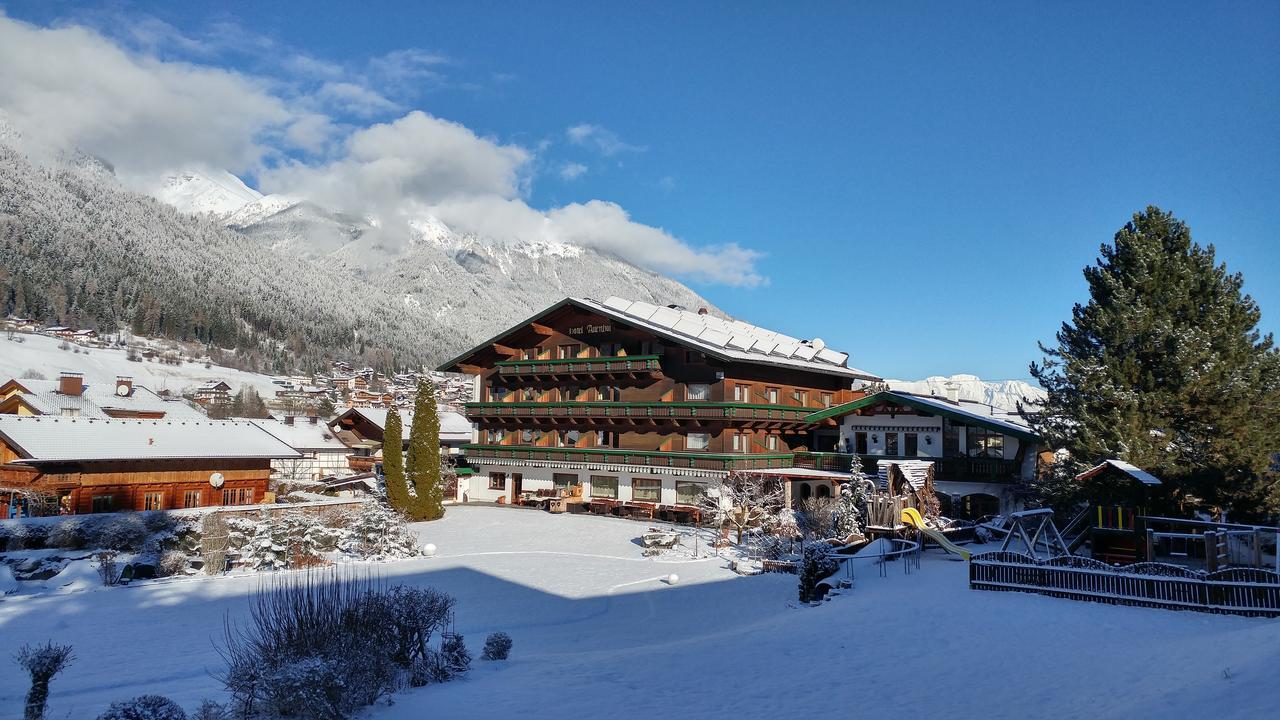 Familien- & Vitalhotel Auenhof Fulpmes Bagian luar foto